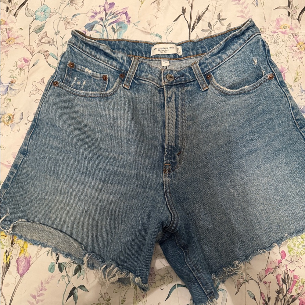 Abercrombie & Fitch High-Rise Dad Short size 29